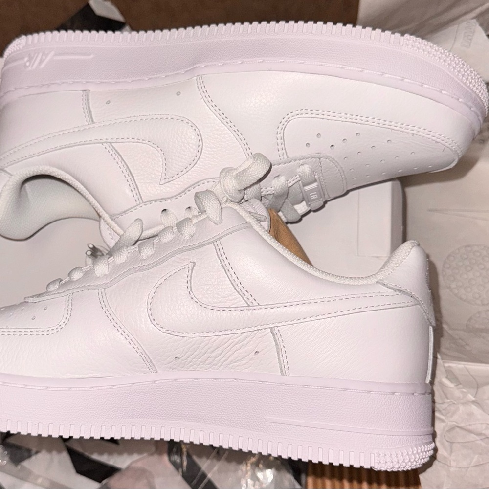 Nike White Air Force 1 Sneakers Iconic Design NWOT Box included - Picture 6 of 7
